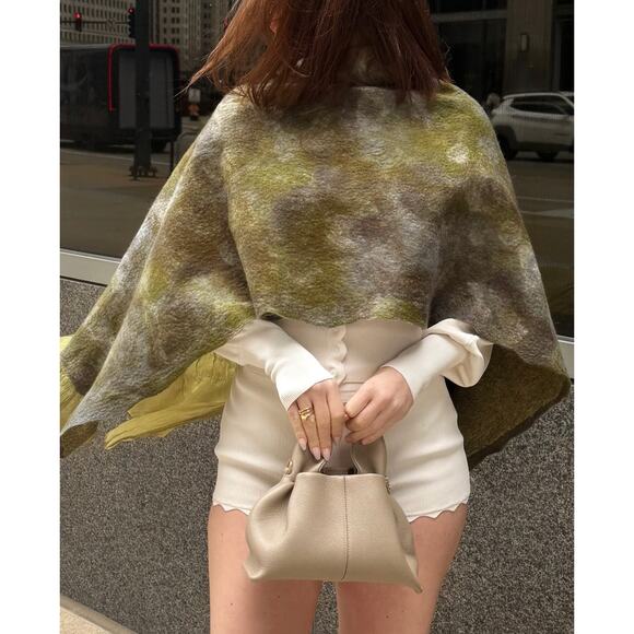 Helsa Elvira Cardigan and Shorts Set S - Picture 4 of 9